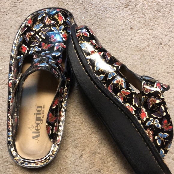 Alegria whimsical butterfly mule clogs.  Alg-316 - Picture 2 of 4